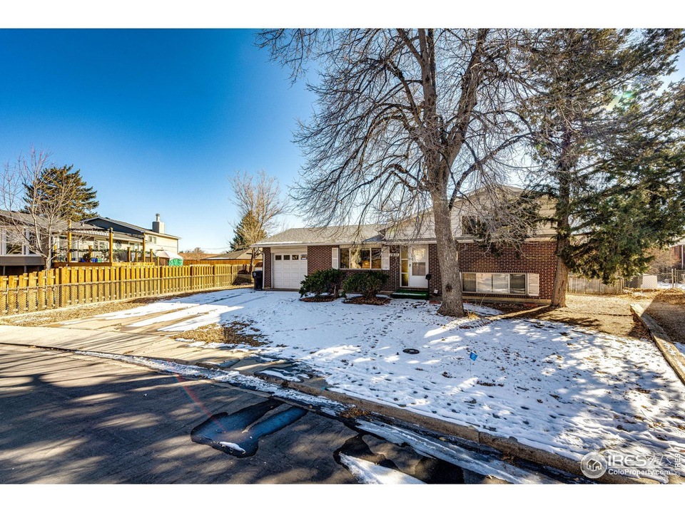1011 Yeager Dr, Longmont, CO