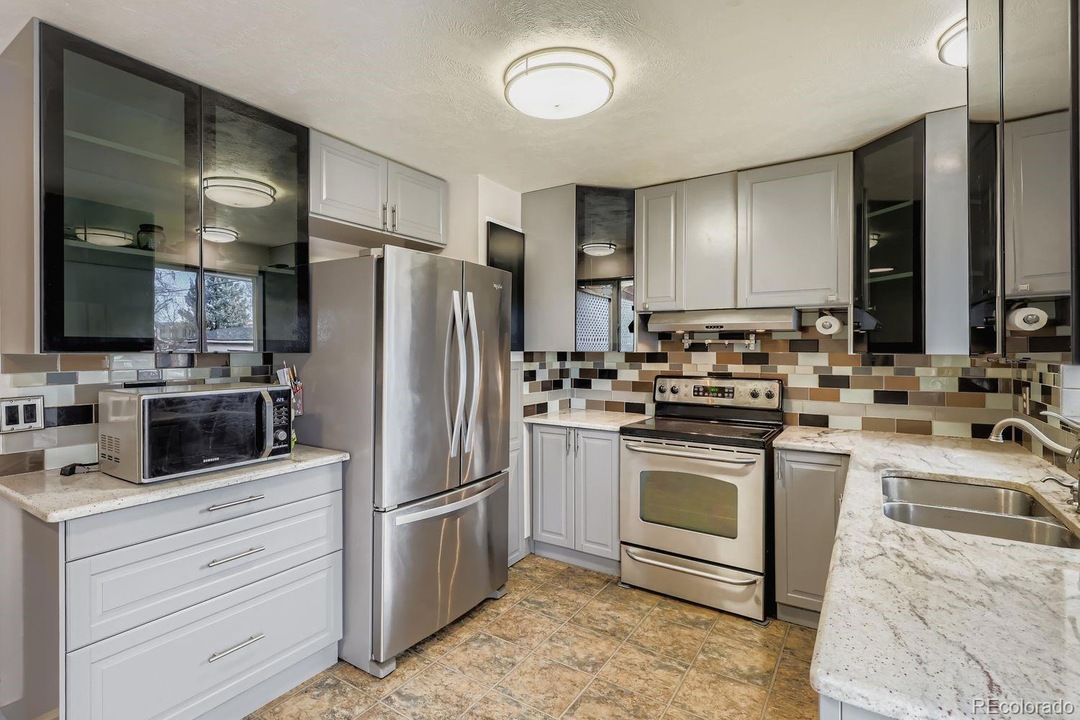 10605 W Dakota Ave, Lakewood, CO