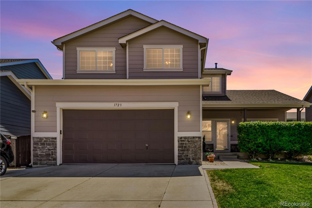 1723 Whitehall Dr, Longmont, CO